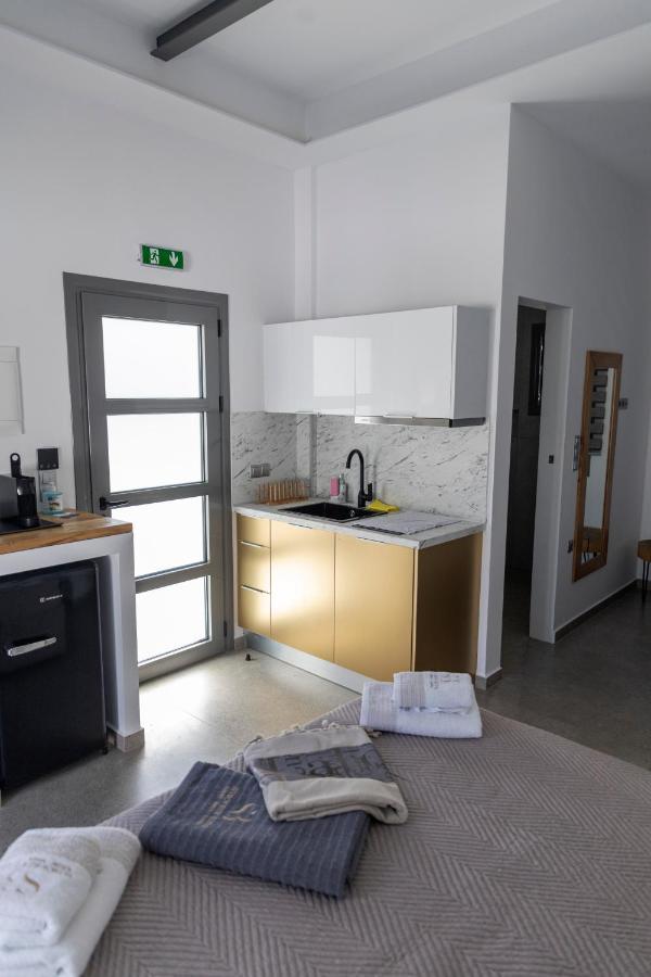 Skyros Blue Suites Dış mekan fotoğraf